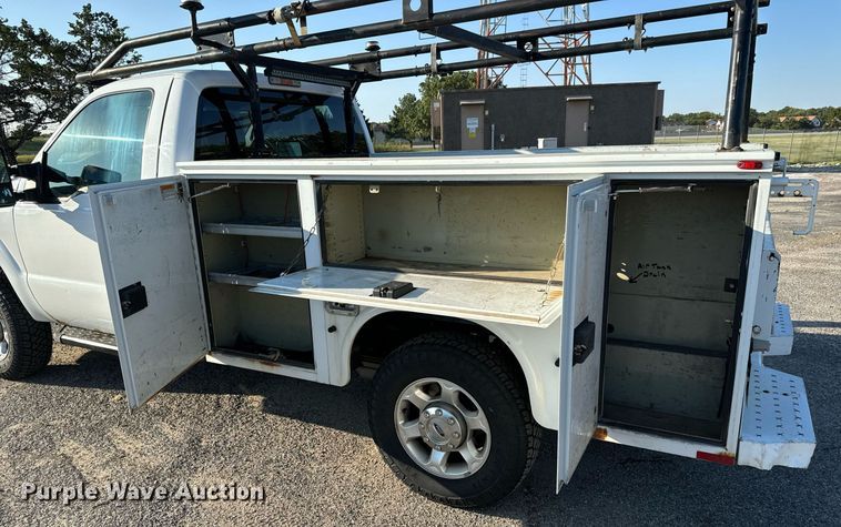 image for item DH1273 2014 Ford F250 Super Duty XLT utility bed pickup truck