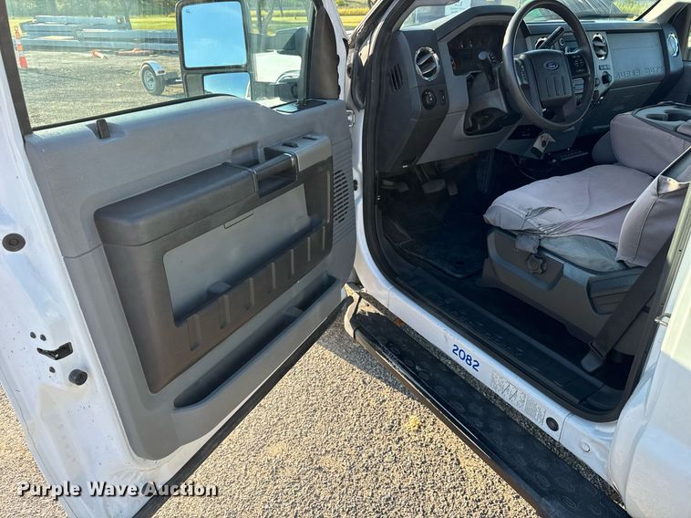 image for item DH1273 2014 Ford F250 Super Duty XLT utility bed pickup truck