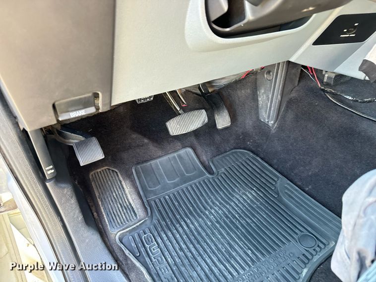 image for item DH1273 2014 Ford F250 Super Duty XLT utility bed pickup truck