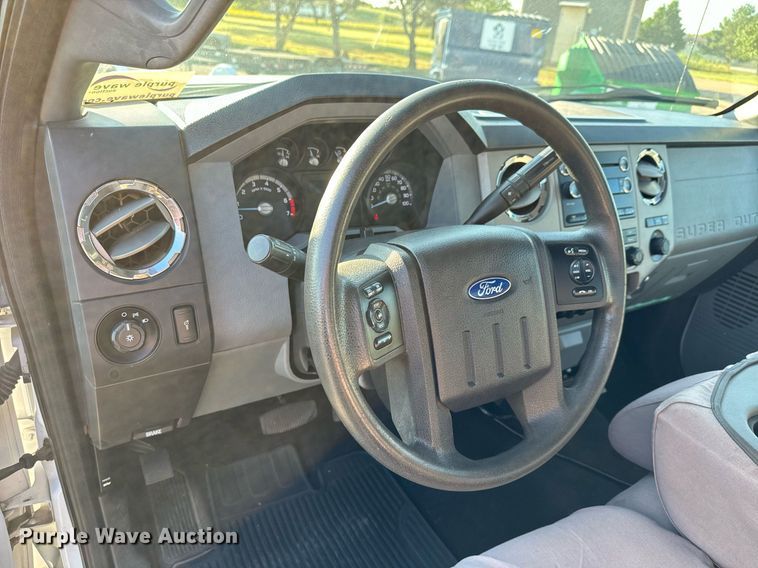 image for item DH1273 2014 Ford F250 Super Duty XLT utility bed pickup truck