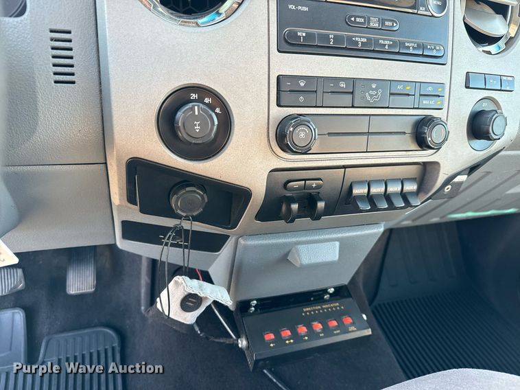 image for item DH1273 2014 Ford F250 Super Duty XLT utility bed pickup truck