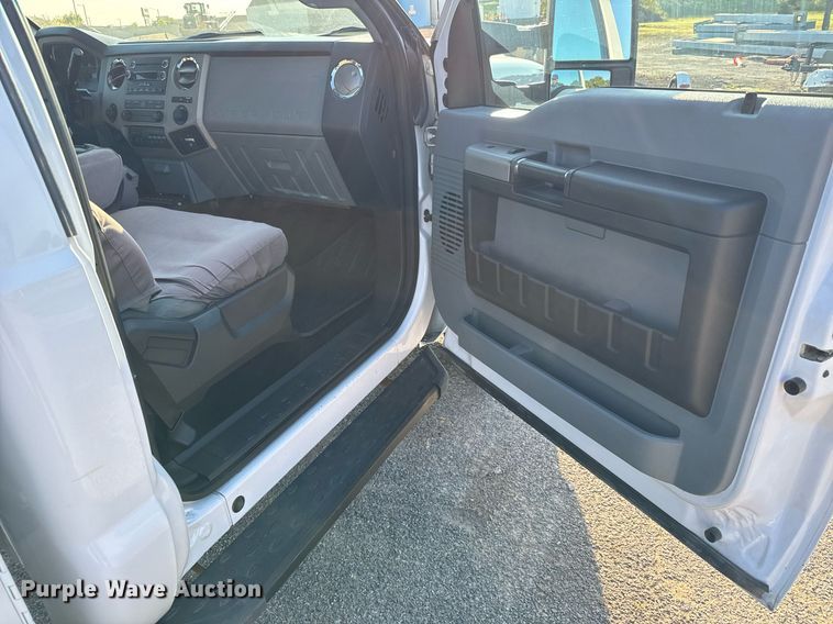 image for item DH1273 2014 Ford F250 Super Duty XLT utility bed pickup truck