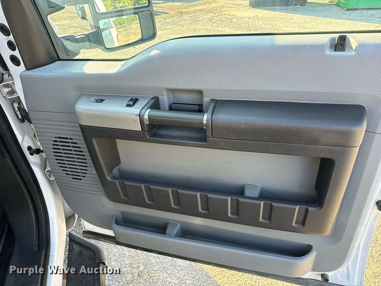 image for item DH1273 2014 Ford F250 Super Duty XLT utility bed pickup truck