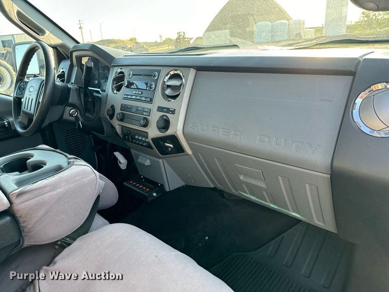 image for item DH1273 2014 Ford F250 Super Duty XLT utility bed pickup truck