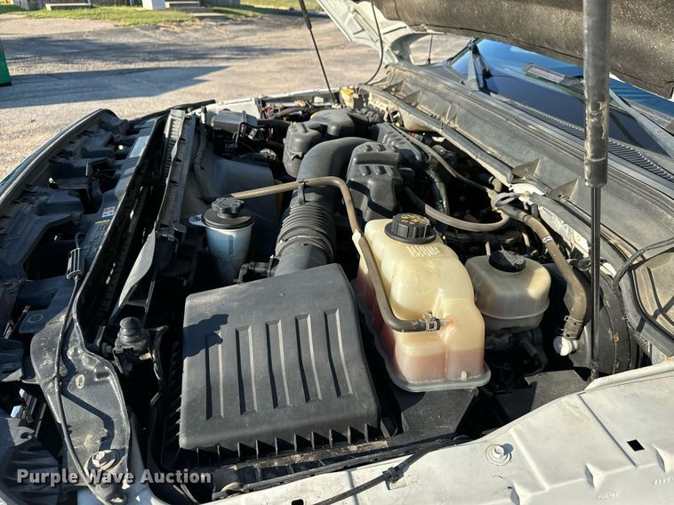 image for item DH1273 2014 Ford F250 Super Duty XLT utility bed pickup truck