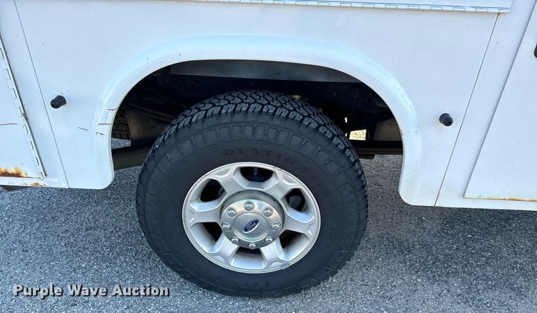 image for item DH1273 2014 Ford F250 Super Duty XLT utility bed pickup truck