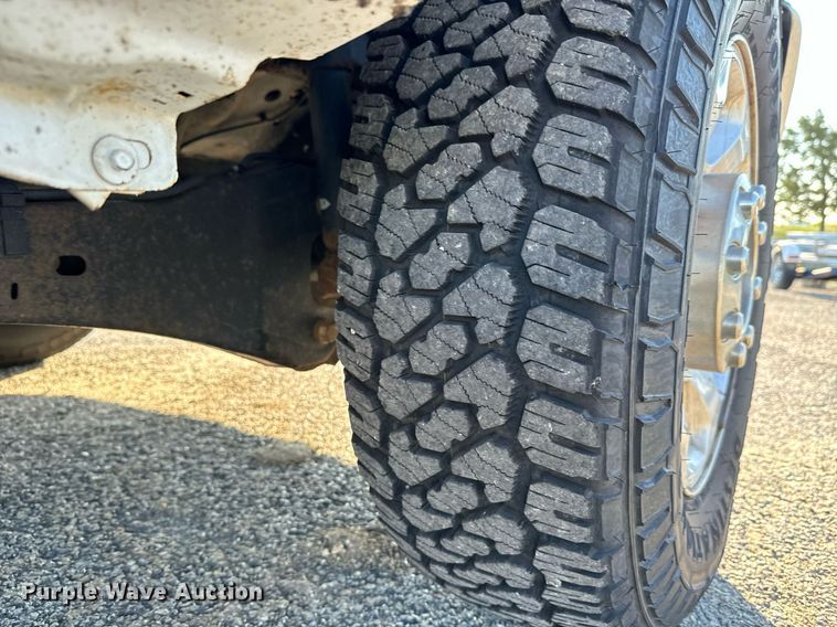 image for item DH1273 2014 Ford F250 Super Duty XLT utility bed pickup truck