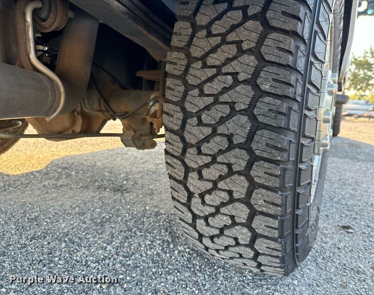 image for item DH1273 2014 Ford F250 Super Duty XLT utility bed pickup truck