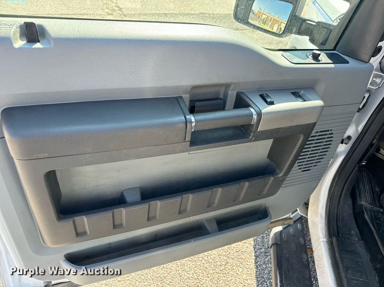 image for item DH1280 2016 Ford F250 Super Duty XLT utility bed pickup truck