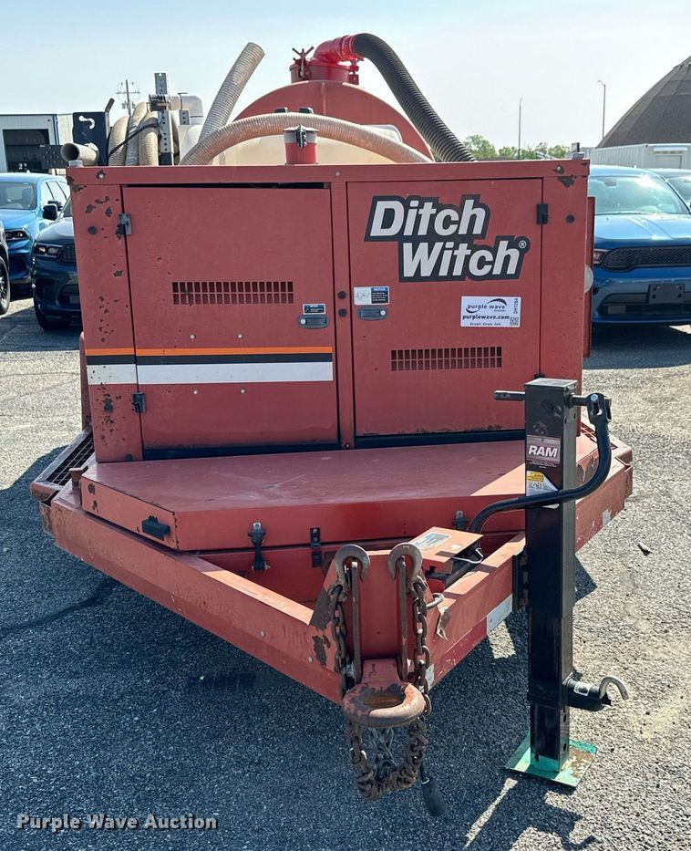 image for item DH1284 2013 Ditch Witch FX30 vacuum excavator