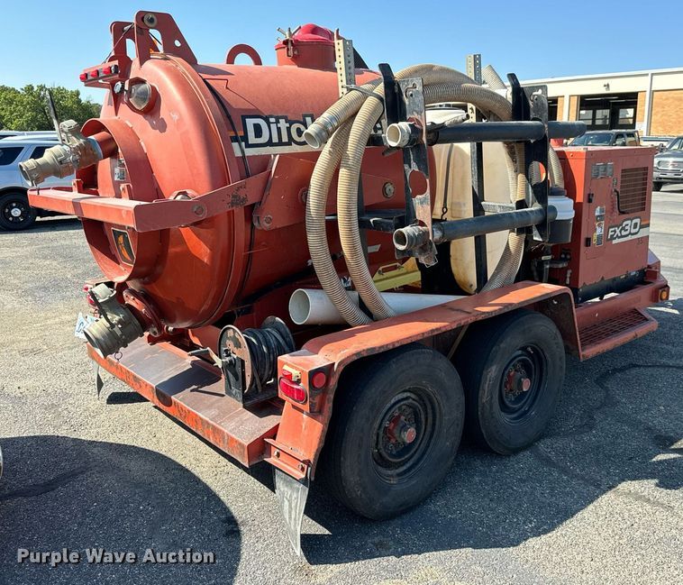 image for item DH1284 2013 Ditch Witch FX30 vacuum excavator