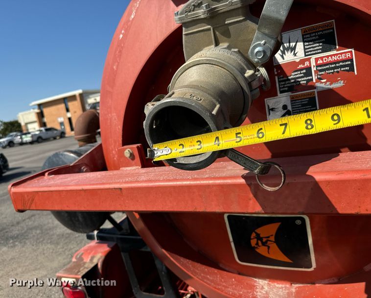 image for item DH1284 2013 Ditch Witch FX30 vacuum excavator