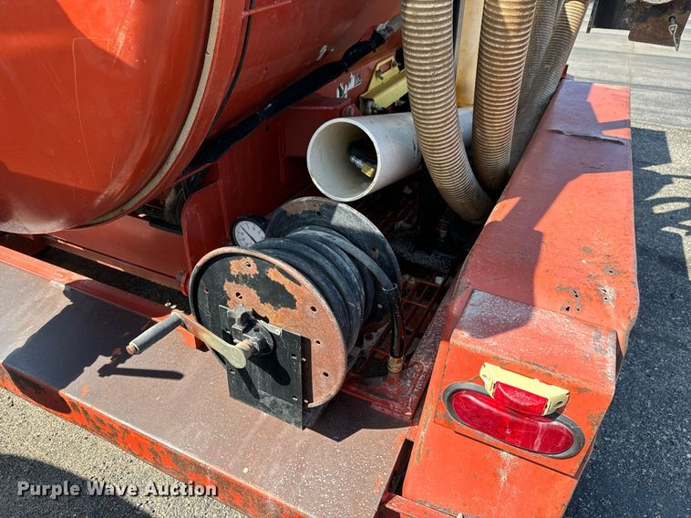 image for item DH1284 2013 Ditch Witch FX30 vacuum excavator