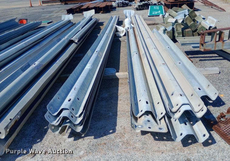 image for item DH1300 Approximately 30 guardrail sections