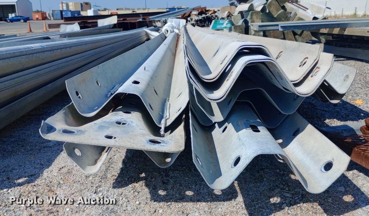 image for item DH1300 Approximately 30 guardrail sections