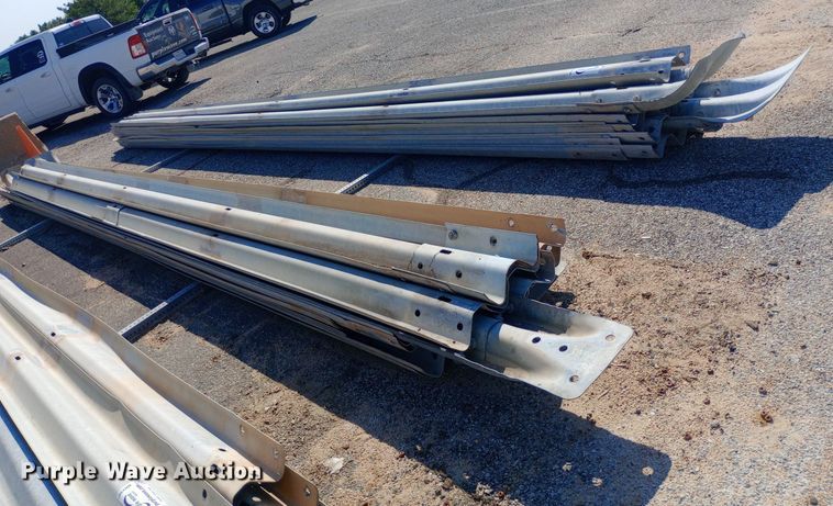 image for item DH1301 Approximately 32 guardrail sections