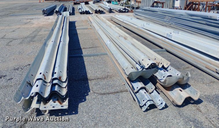 image for item DH1301 Approximately 32 guardrail sections