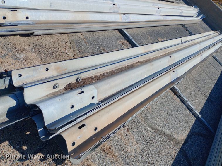 image for item DH1301 Approximately 32 guardrail sections