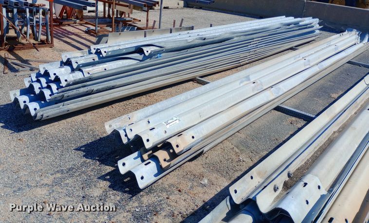 image for item DH1302 Approximately 32 guardrail sections