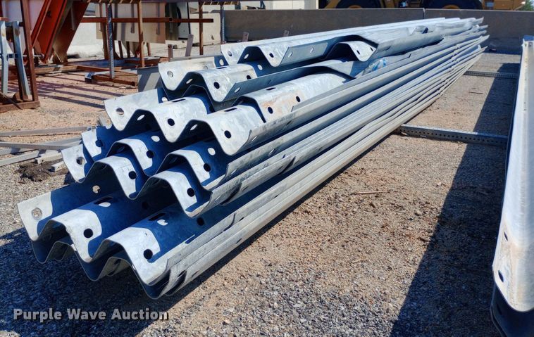 image for item DH1302 Approximately 32 guardrail sections