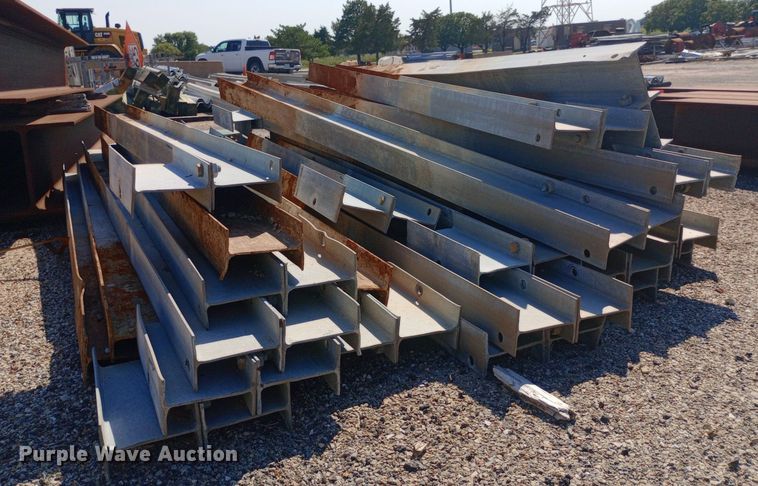 image for item DH1303 Approximately 23 guardrail posts