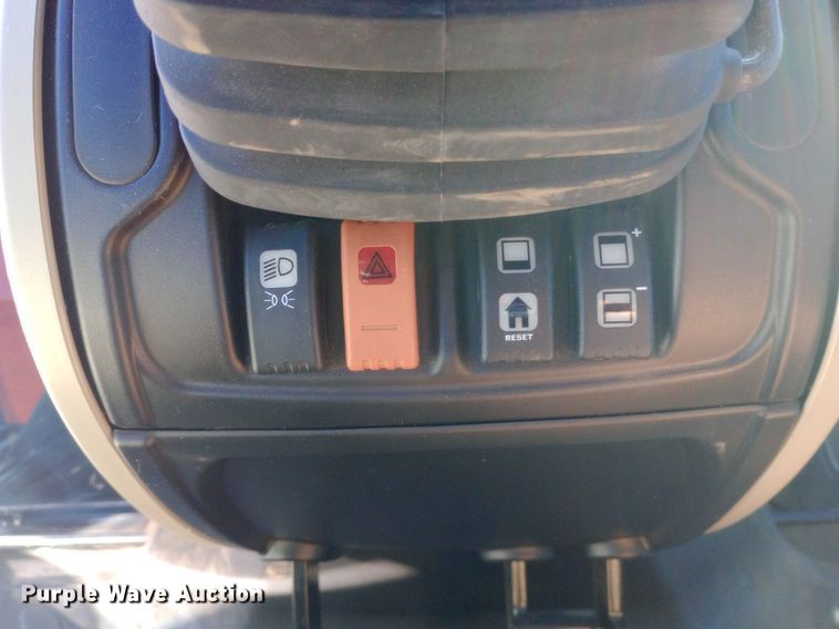 image for item DH1307 2018 Massey Ferguson 5710 MFWD tractor