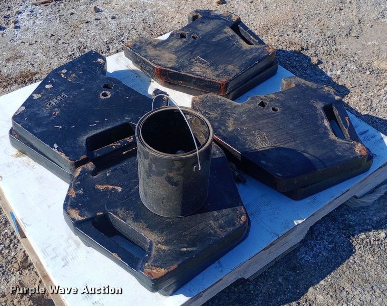 image for item DH1307 2018 Massey Ferguson 5710 MFWD tractor