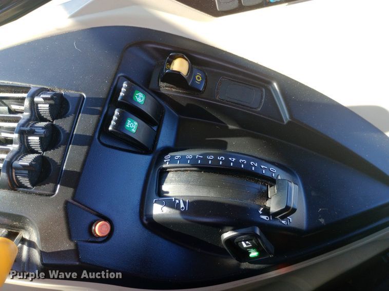 image for item DH1309 2018 Massey Ferguson  5710 MFWD tractor