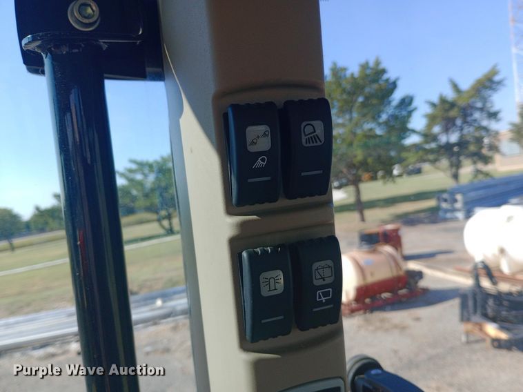 image for item DH1309 2018 Massey Ferguson  5710 MFWD tractor