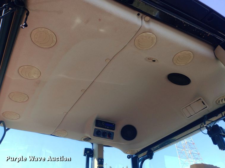 image for item DH1309 2018 Massey Ferguson  5710 MFWD tractor