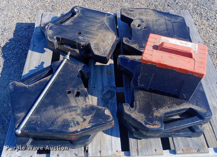 image for item DH1309 2018 Massey Ferguson  5710 MFWD tractor