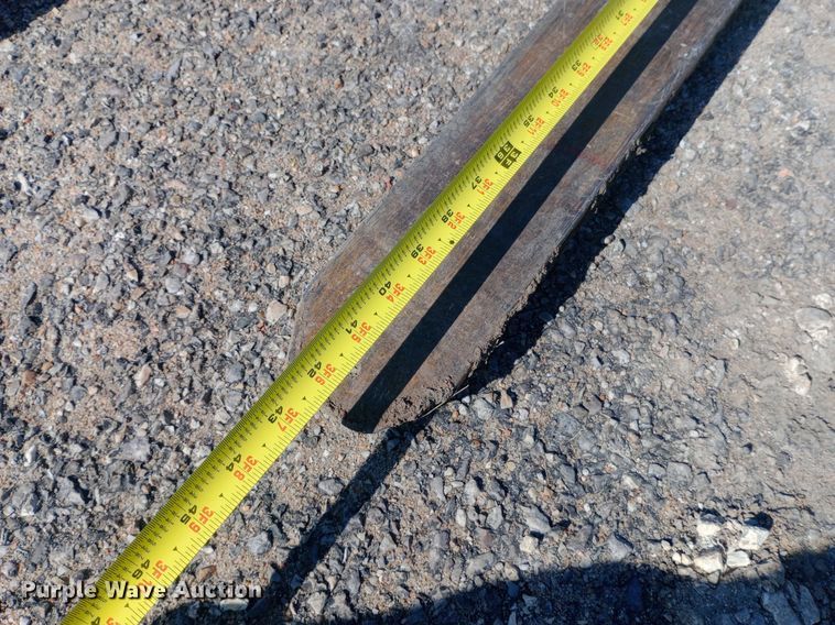 image for item DH1328 2005 Bobcat S250 skid steer loader