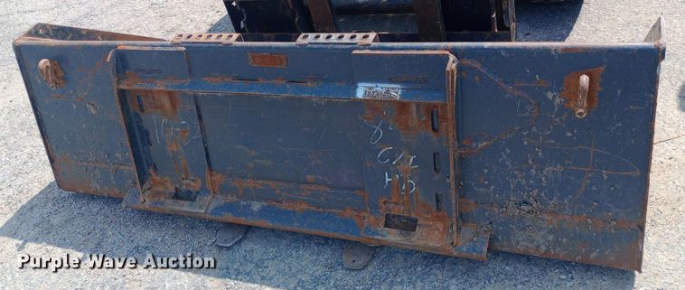 image for item DH1328 2005 Bobcat S250 skid steer loader