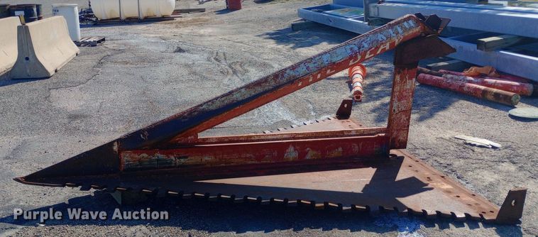 image for item DH1329 Shop built loader root blade