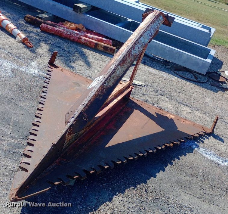 image for item DH1329 Shop built loader root blade