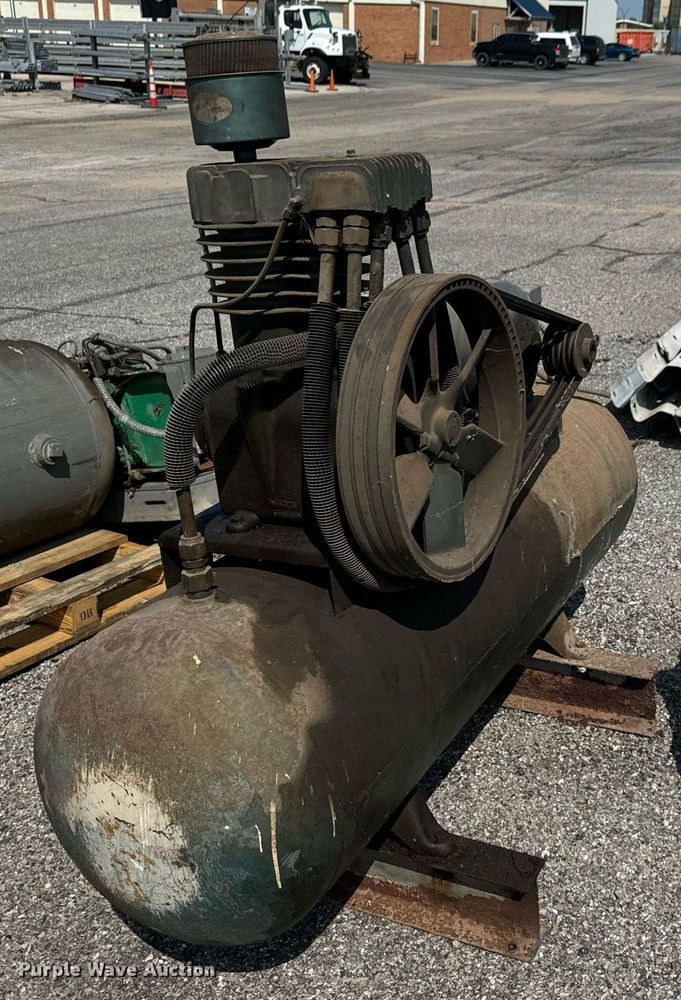 image for item DH1333 American Brake Shoe Co. 331 air compressor