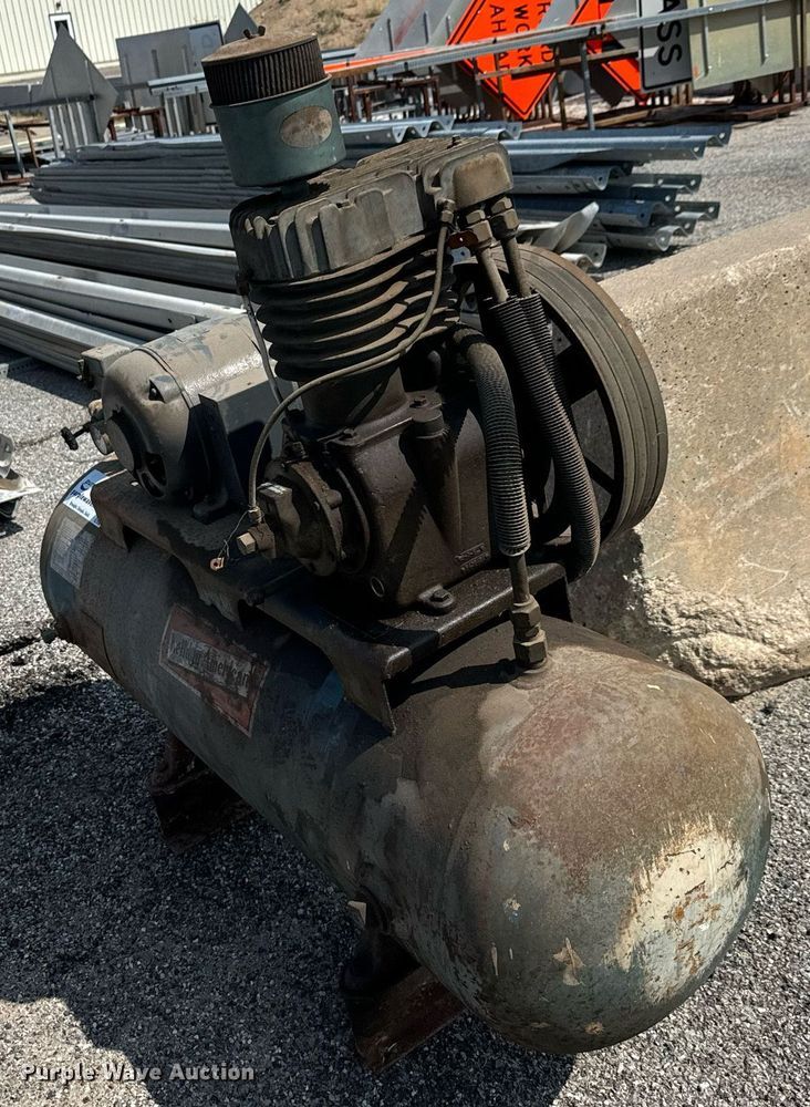 image for item DH1333 American Brake Shoe Co. 331 air compressor