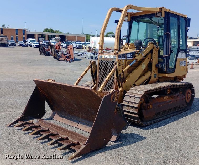image for item DH1337 2004 Caterpillar  939C track loader