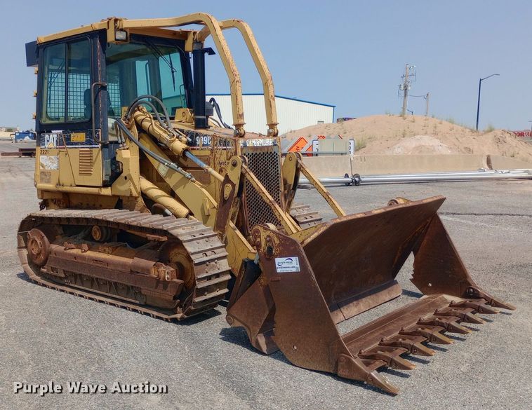 image for item DH1337 2004 Caterpillar  939C track loader