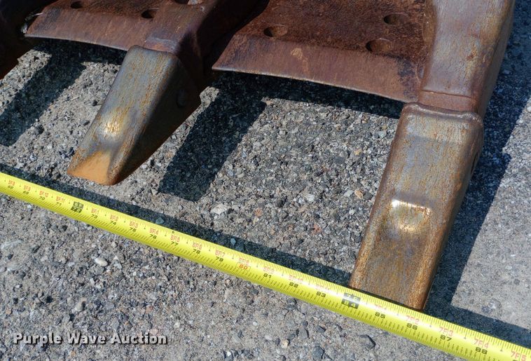 image for item DH1337 2004 Caterpillar  939C track loader