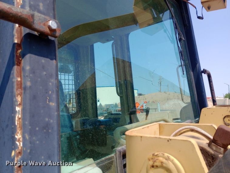 image for item DH1337 2004 Caterpillar  939C track loader