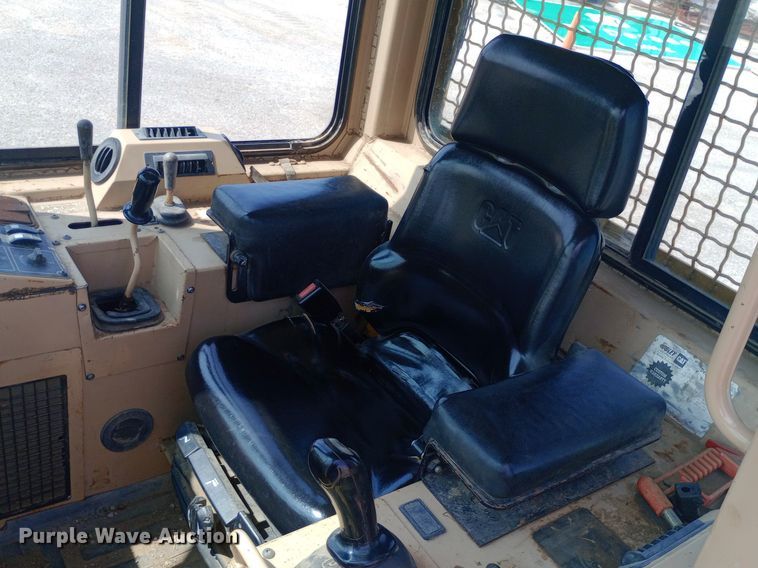 image for item DH1337 2004 Caterpillar  939C track loader