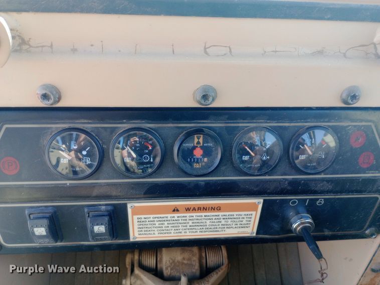 image for item DH1337 2004 Caterpillar  939C track loader