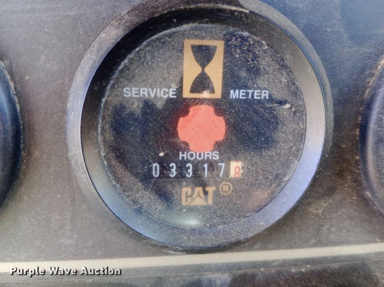 image for item DH1337 2004 Caterpillar  939C track loader