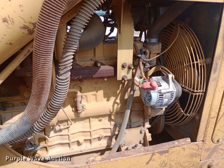 image for item DH1337 2004 Caterpillar  939C track loader