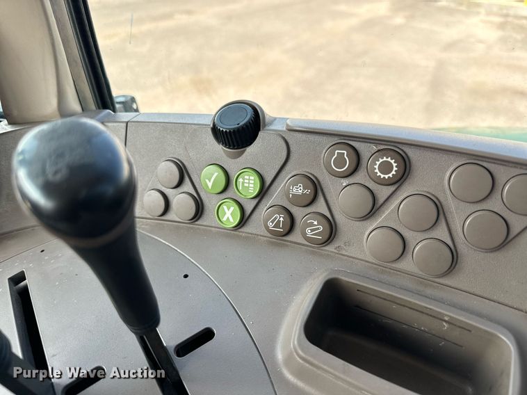 image for item DO1701 2007 John Deere  6230 Premium tractor