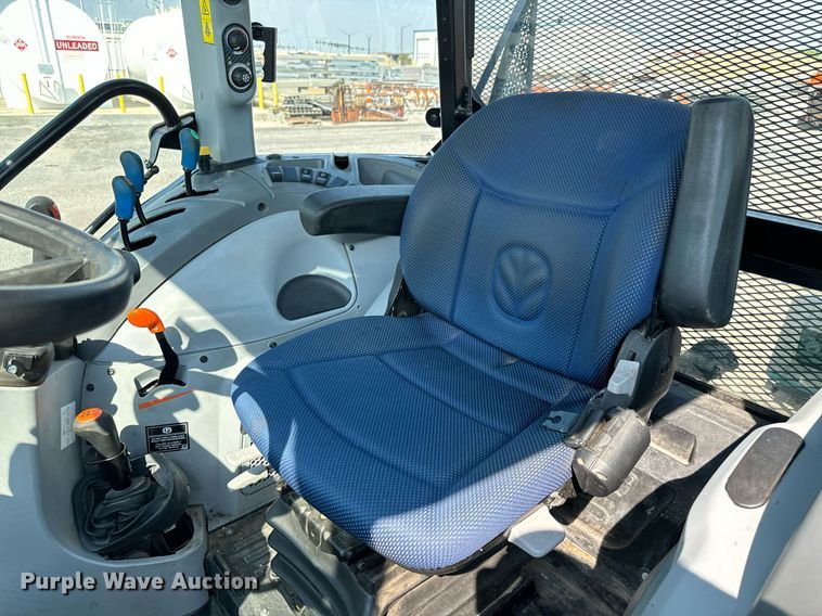 image for item DO1702 2019 New Holland PowerStar 100 MFWD tractor