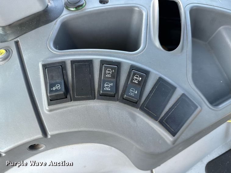 image for item DO1702 2019 New Holland PowerStar 100 MFWD tractor