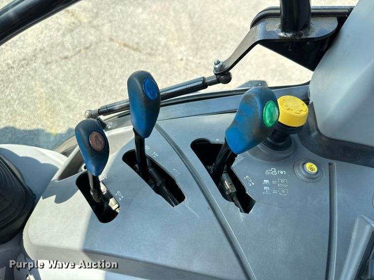 image for item DO1702 2019 New Holland PowerStar 100 MFWD tractor