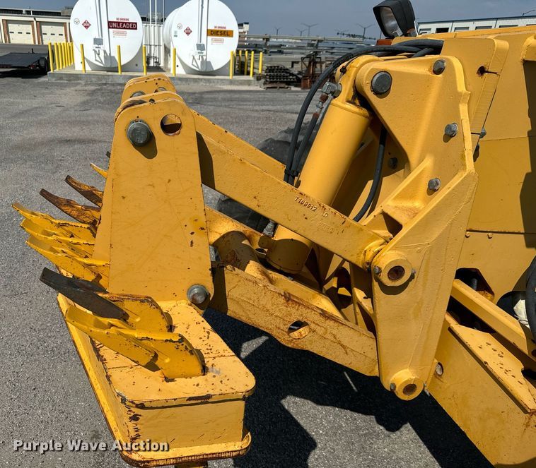 image for item DO1703 2001 John Deere  772CH motor grader